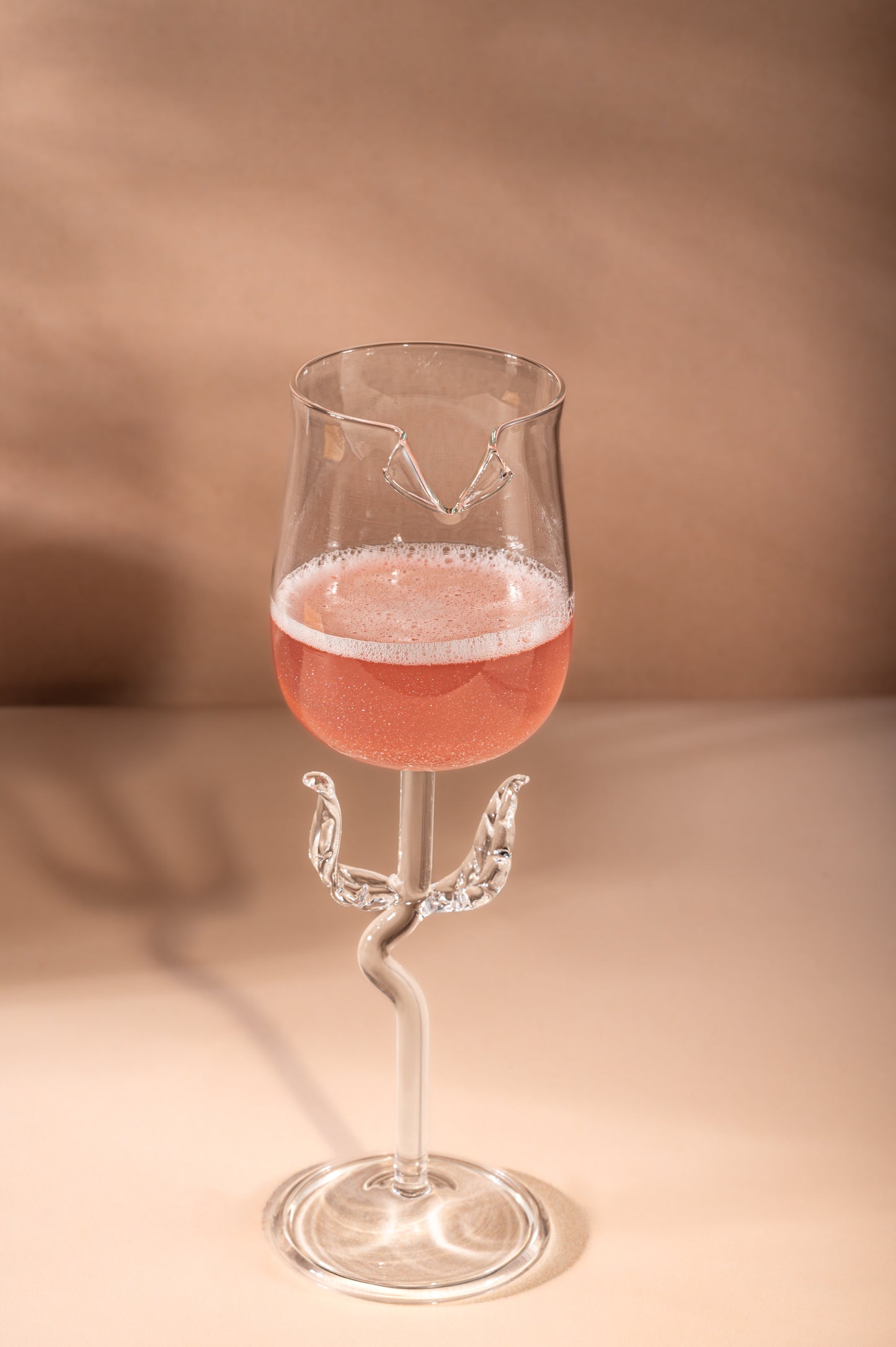 Hunar Rose Glass