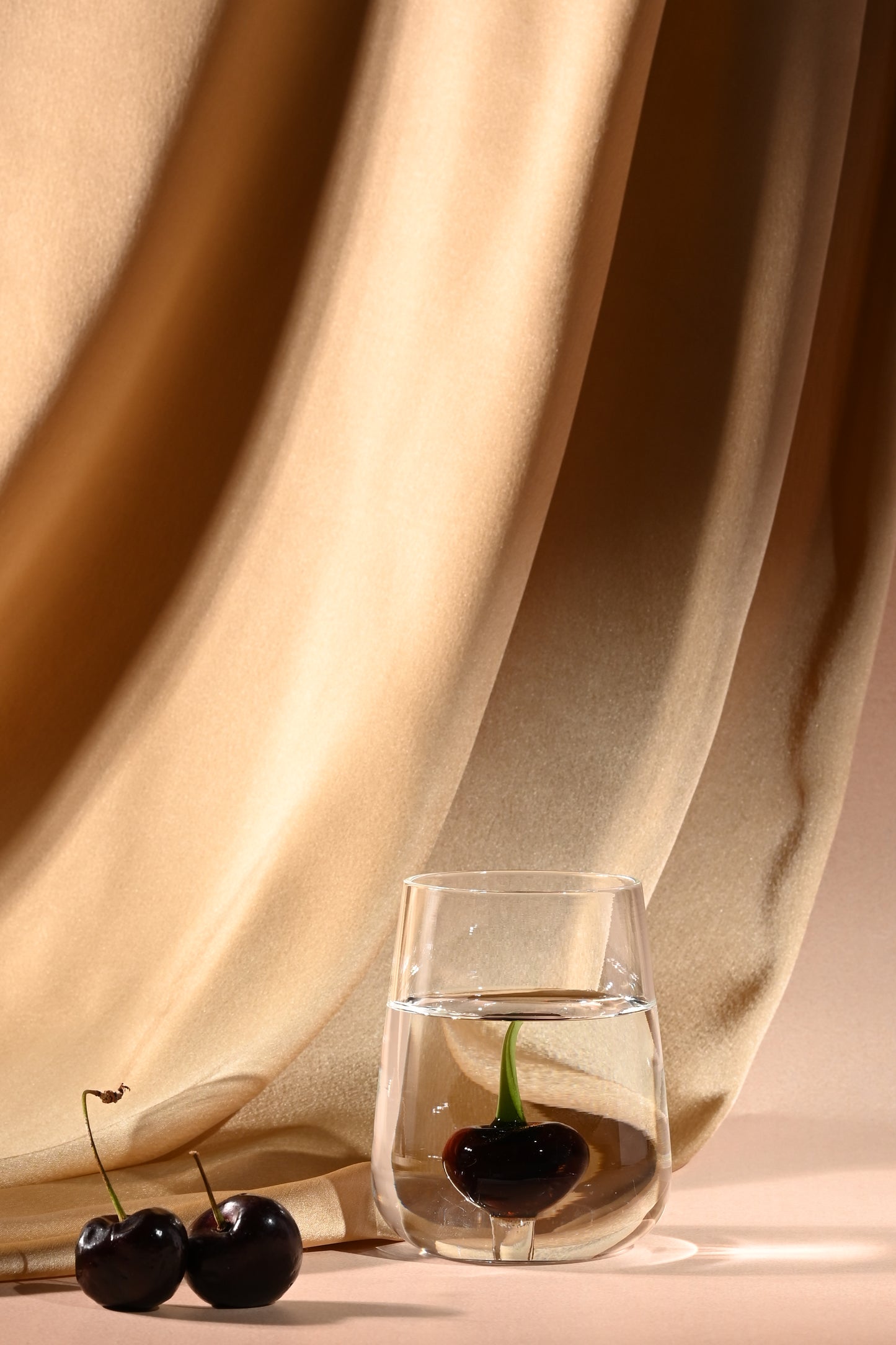 Hunar Cherry Pop Glass