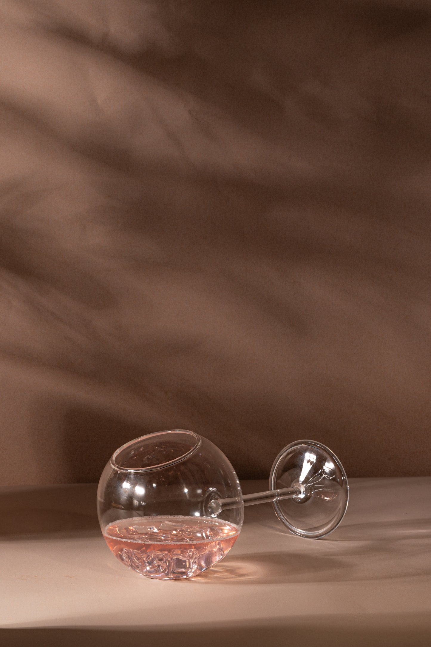 Hunar Sleeping Glass With Straw