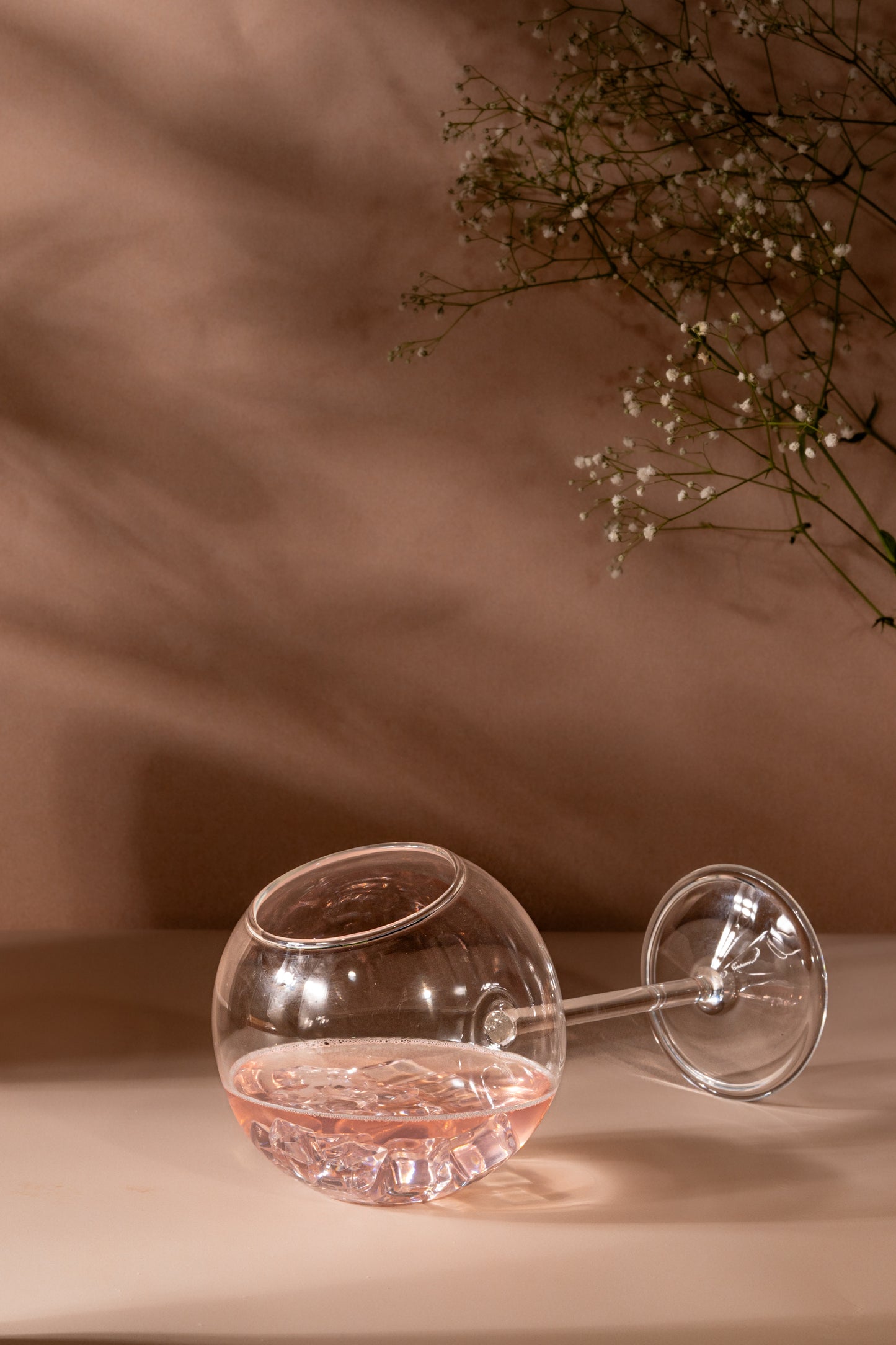 Hunar Sleeping Glass With Straw