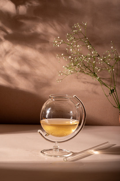 Hunar Globe Glass with Straw