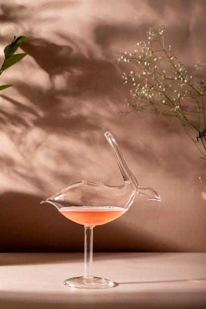 Hunar Swan Glass with Straw